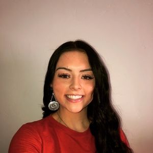 Meet your Posher, Olivia